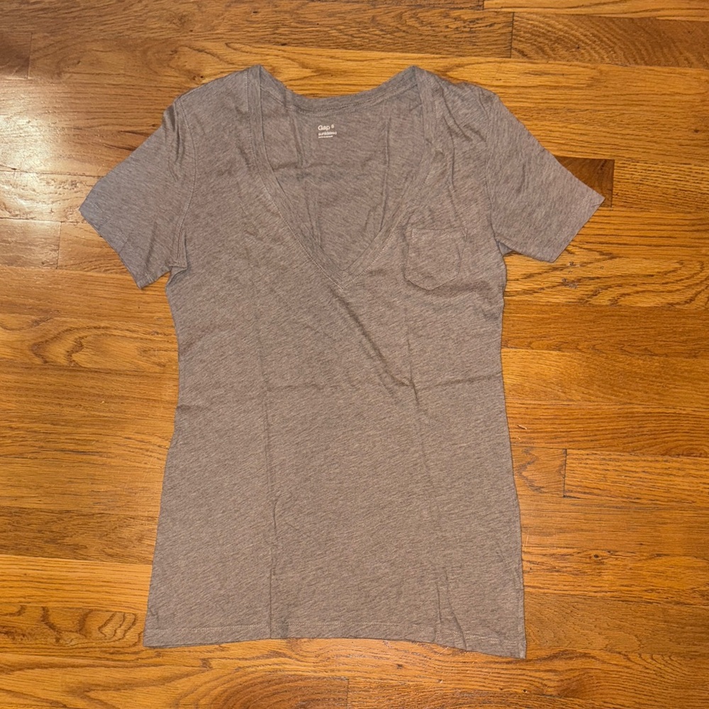 GAP - Heather Sun-kissed Beige V-Neck Pocket Tee